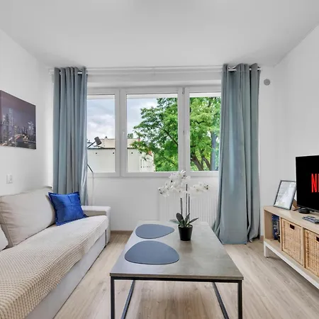 Bubblegum 2 Bedroom In Mokotow *