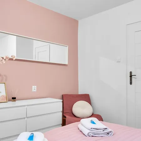 Bubblegum 2 Bedroom In Mokotow Varsóvia